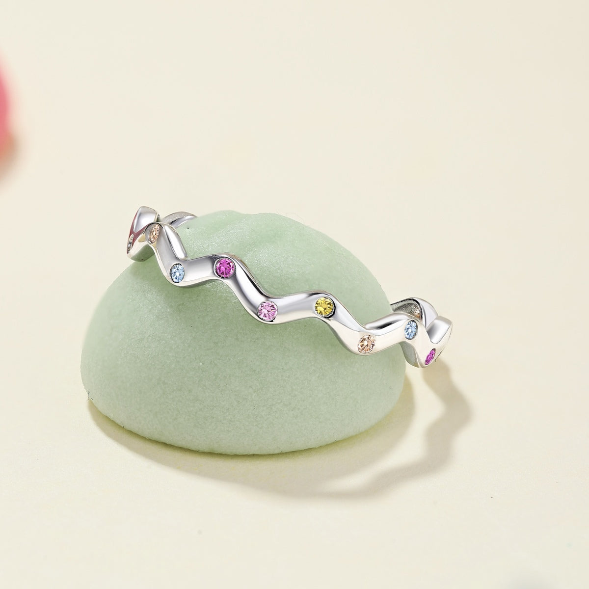 ˇStella JewelryˇOrnate Vibrant Round Cut Daily Ring