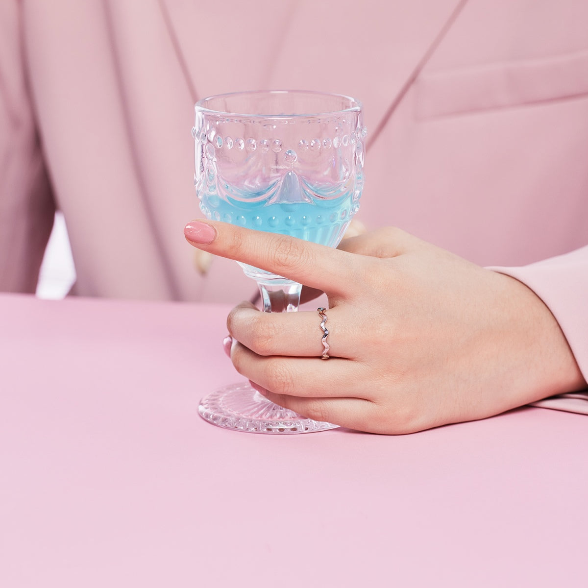 ˇStella JewelryˇOrnate Vibrant Round Cut Daily Ring