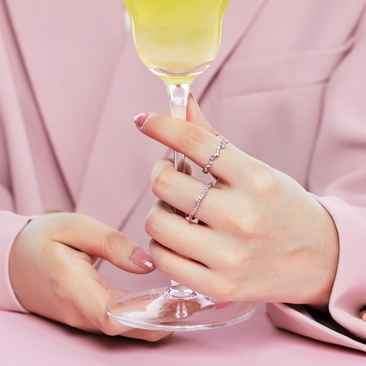 ˇStella JewelryˇOrnate Vibrant Round Cut Daily Ring