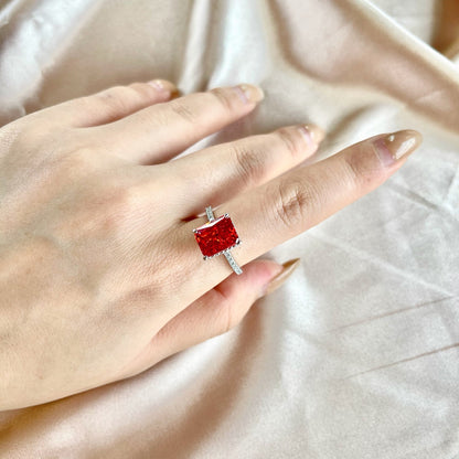 ˇStella JewelryˇLuxurious Engagement Ring
