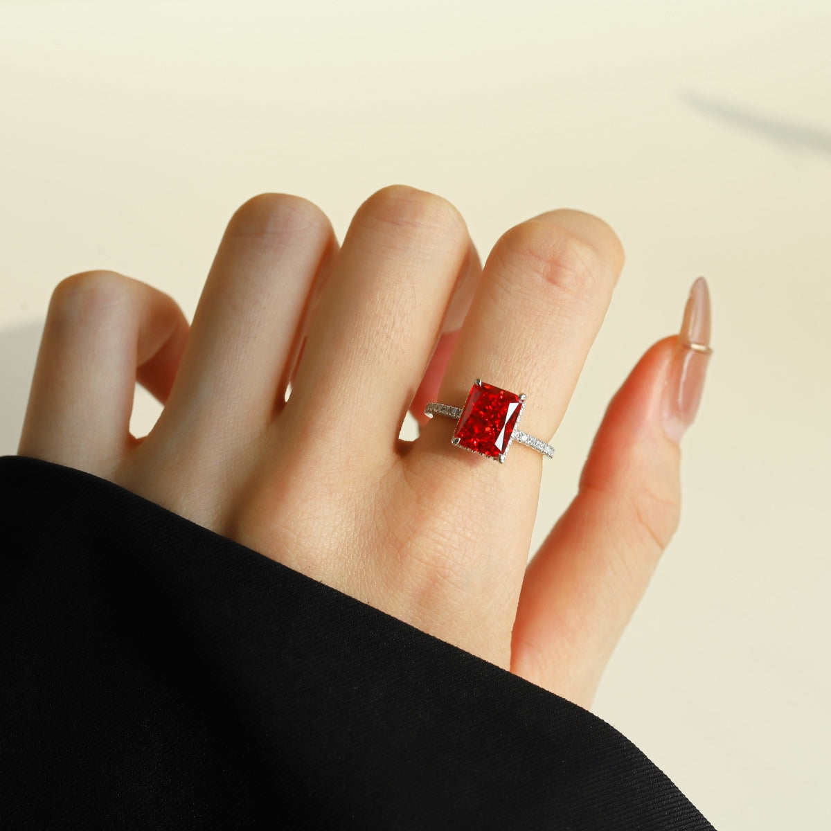 ˇStella JewelryˇLuxurious Engagement Ring
