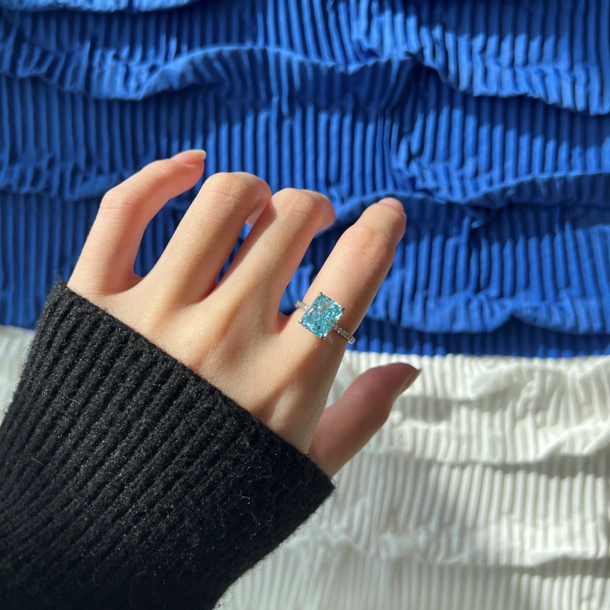 ˇStella JewelryˇLuxurious Engagement Ring
