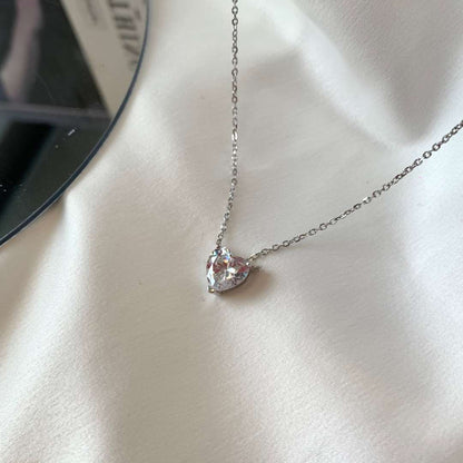 ˇStella JewelryˇHeart Shape Main Stone Pendant Collarbone Necklace