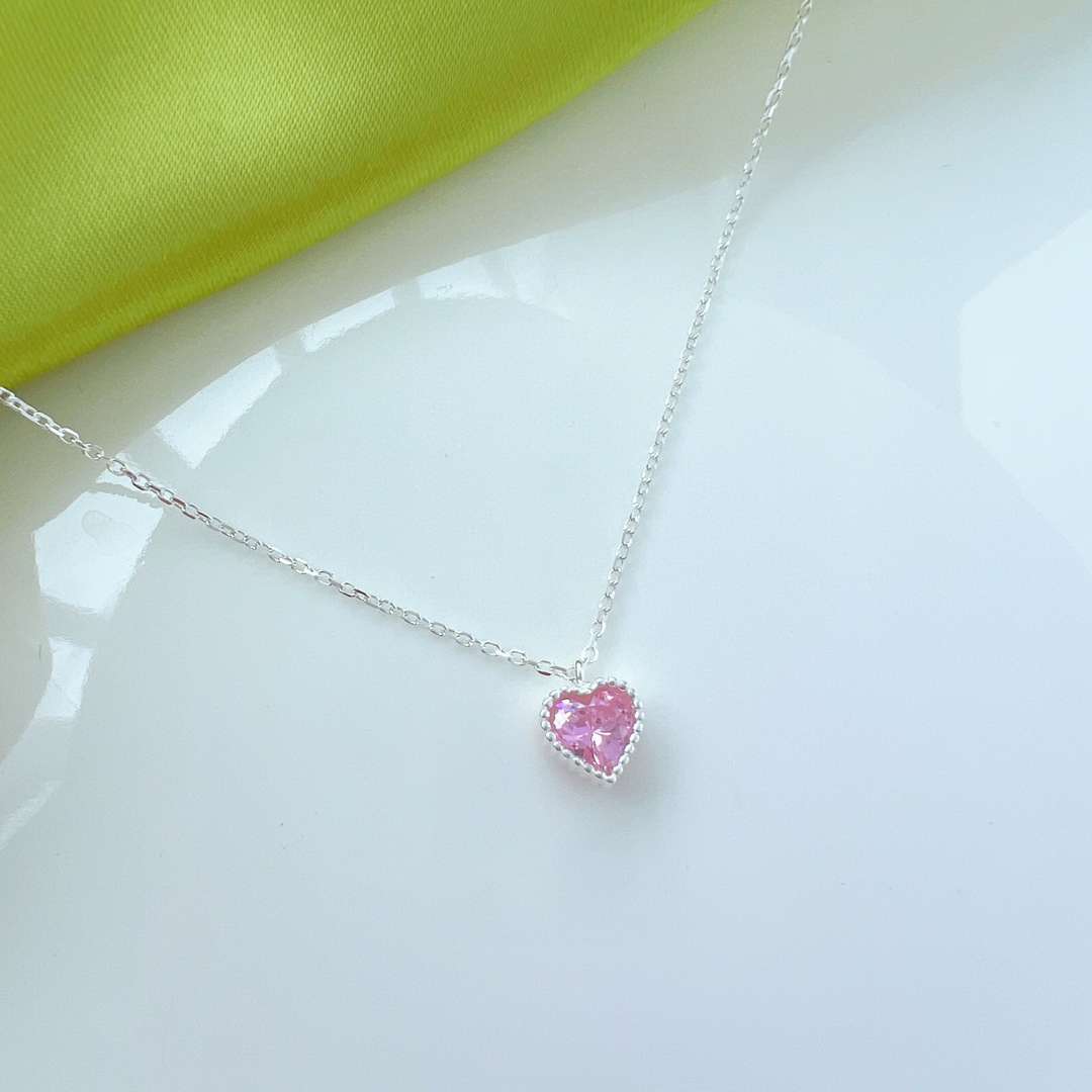 ˇStella JewelryˇOrnate Heart Shape Necklace