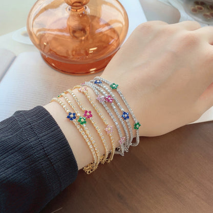 ˇStella JewelryˇSparkling Flower Shape Tennis Bracelet