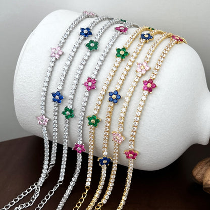 ˇStella JewelryˇSparkling Flower Shape Tennis Bracelet