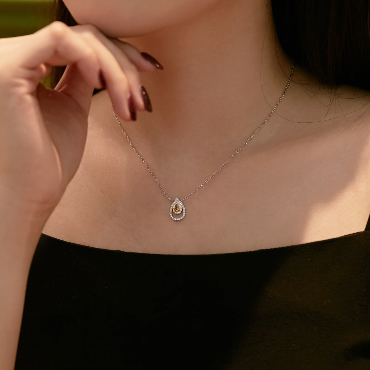 ˇStella JewelryˇSparkling Pear Cut Necklace
