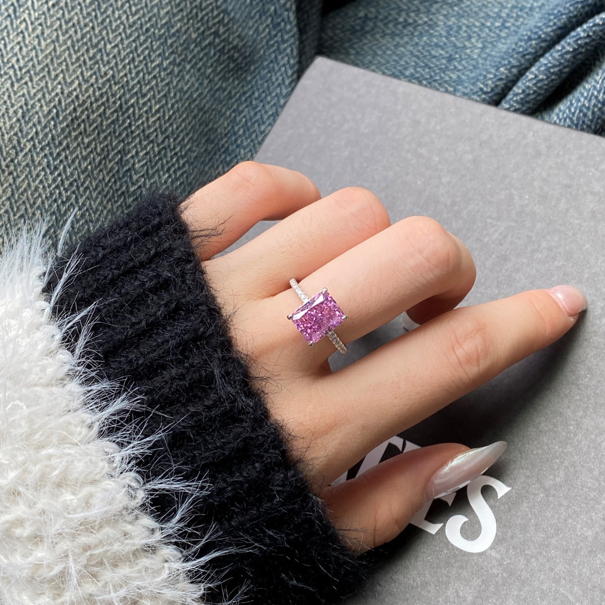 ˇStella JewelryˇLuxurious Engagement Ring