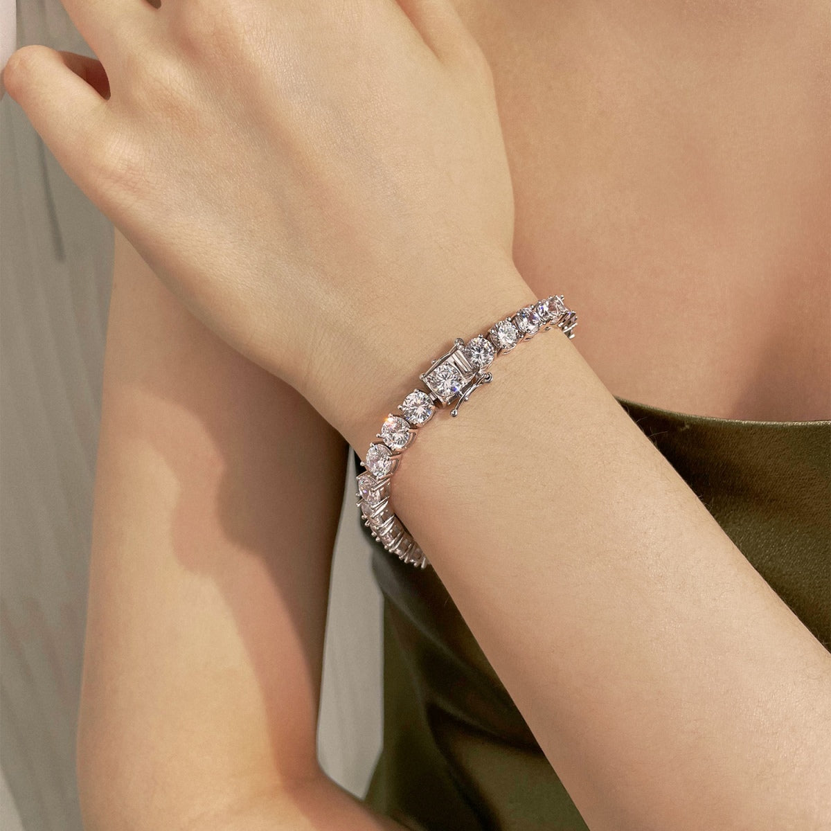 ˇStella JewelryˇDazzling Round Cut Wedding Bracelet