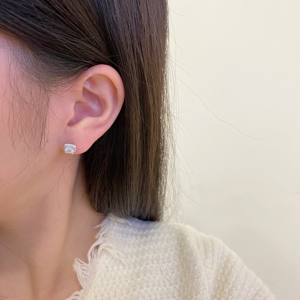 ˇStella JewelryˇClassic Round Center Stone Stud Earrings