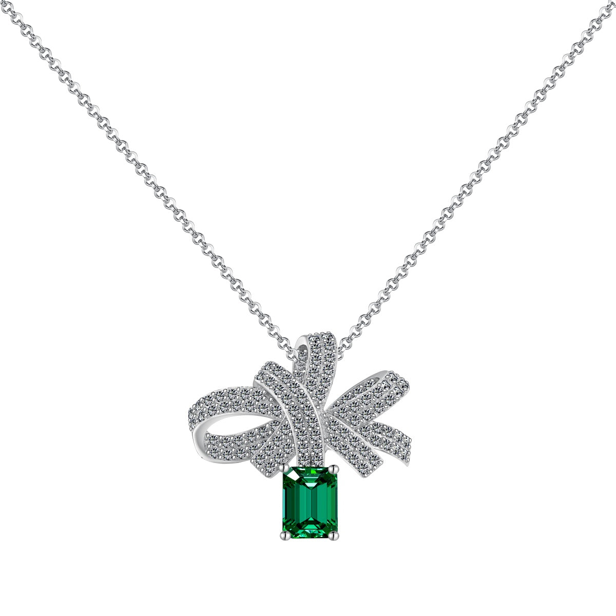 ˇStella JewelryˇLuxurious Flower Shape Emerald Cut Necklace