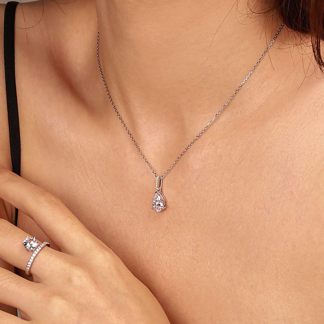ˇStella JewelryˇDelicate Water Drop Shape Fashion Necklace