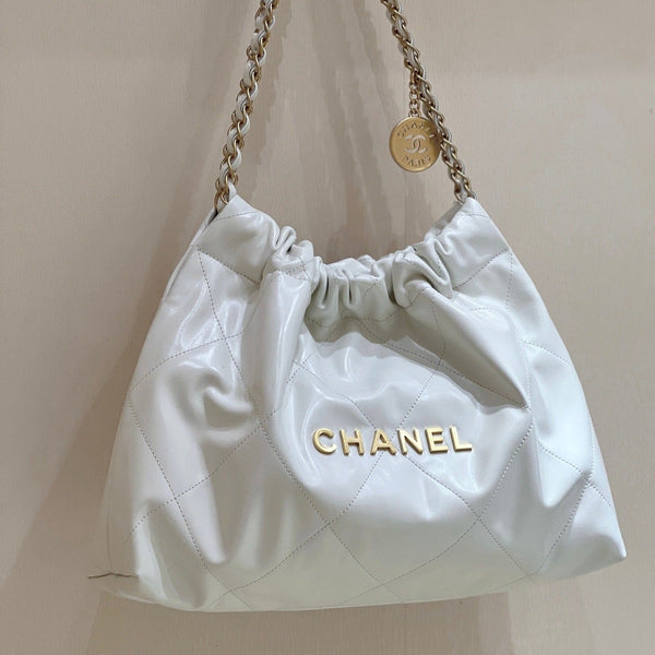 CC 19 ホーボーバッグ 43cm ホワイトゴートスキン ゴールド金具