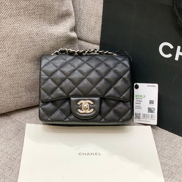ミニスクエアフラップバッグ 17cm ブラックキャビア シルバー金具