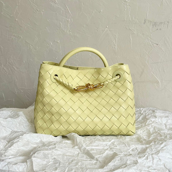 BV スモール アンダモ 25cm ライトイエロー ラムスキン
