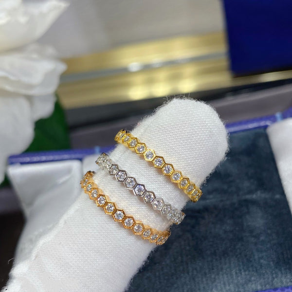 ˇStella JewelryˇKLEINER RING „BEE LOVE“ MIT DIAMANTEN