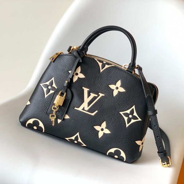 PETIT PALAIS PM MITTLERE SCHULTERTASCHE 29 AUS SCHWARZ-BEIGE-MIX, GEPRÄGTEM RINDSLEDER, GOLDFARBENE BESCHLÄGE