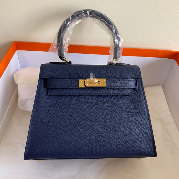 KELLY MINI 20 TASCHE AUS MARINEBLAUEM KALBSLEDER MIT GOLDENEN HARDWARE (AUF BESTELLUNG HERGESTELLT)