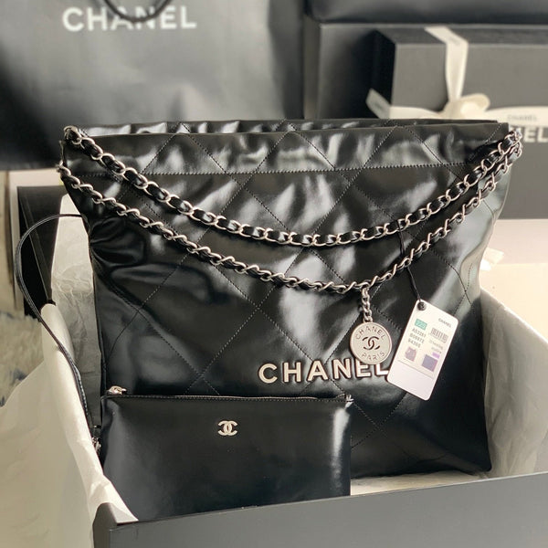 CC LARGE 42 HANDTASCHE AUS SCHWARZEM GLÄNZENDEM KALBSLEDER MIT SILBERNEN HARDWARE