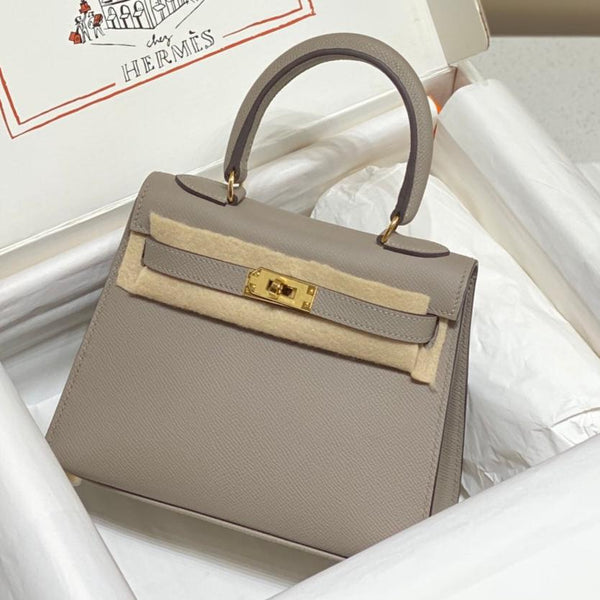 KELLY MINI 20 TASCHE AUS HELLBRAUNEM KALBSLEDER MIT GOLDENEN BESCHLÄGEN (AUF BESTELLUNG)