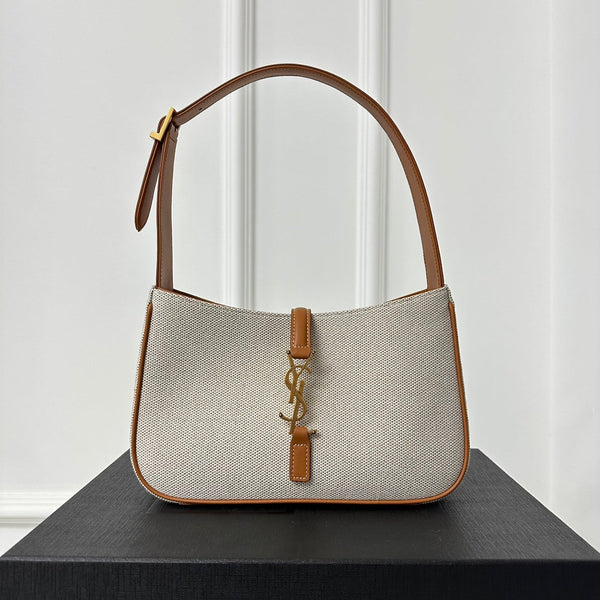 LE 5 À 7 BAG 23 WEISS-BRAUN-CANVAS MIT KALBSLEDER