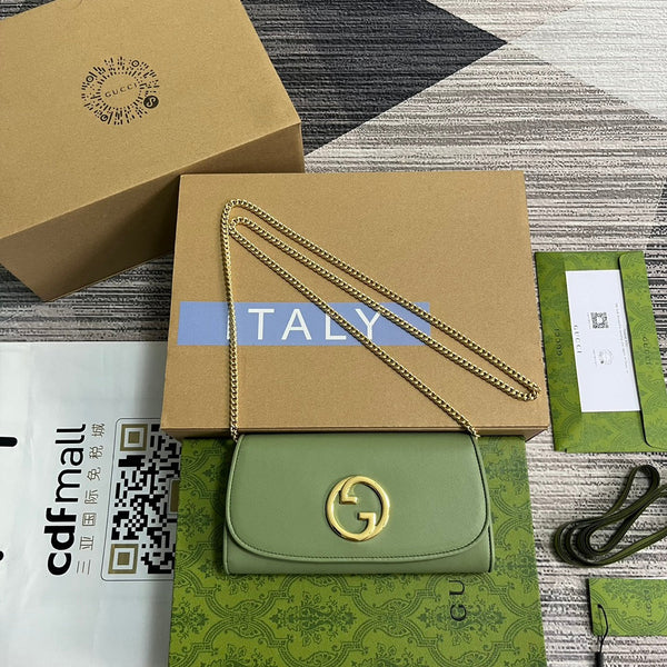 BLONDIE SCHULTERTASCHE 21 AUS GRÜNEM KALBSLEDER MIT GOLDENEN HARDWARE