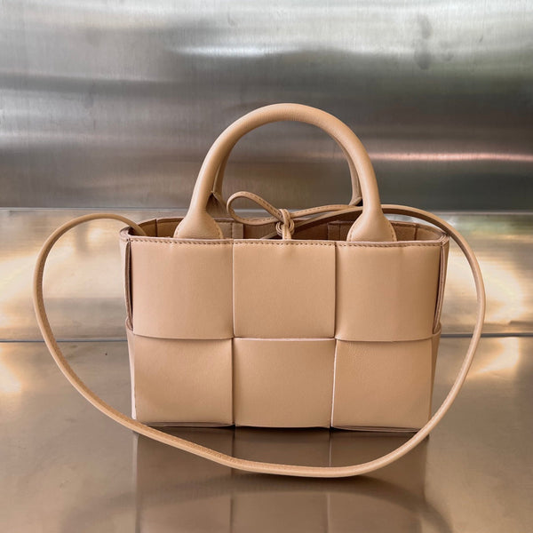 CANDY ARCO TOTE 20 AUS HELLBRAUNEM KALBSLEDER