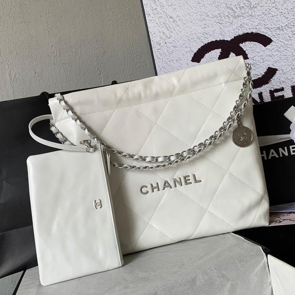 CC MEDIUM 37 HANDTASCHE AUS WEISSEM GLÄNZENDEM KALBSLEDER, SILBERNE HARDWARE