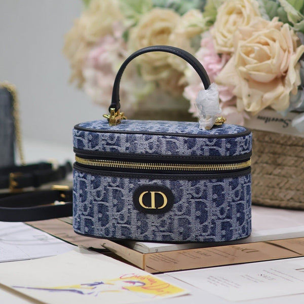 CARO MINI 16 KOSMETIKKOFFER AUS CERULEANBLAUEM DENIM MIT MONOGRAMM