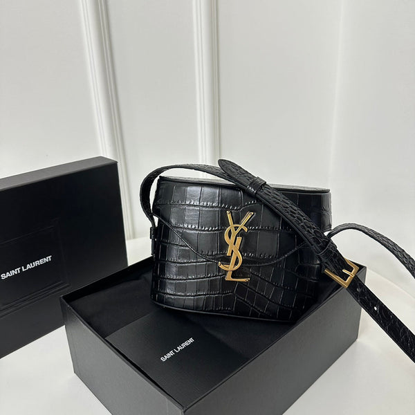 JUNE 19 SCHWARZE LAMMKROKODIL-TASCHE MIT GOLDENEM LOGO