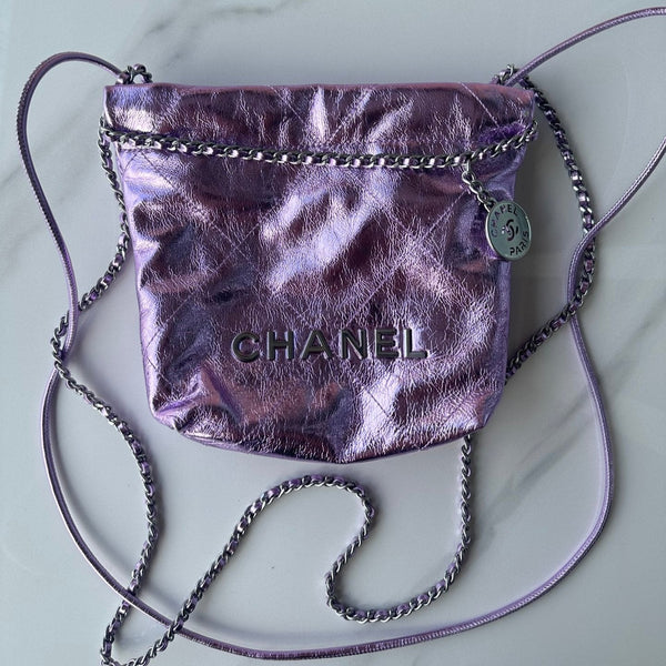 CC MINI 20 TASCHE AUS VIOLETT-LILA METALLIC-LAMMLEDER