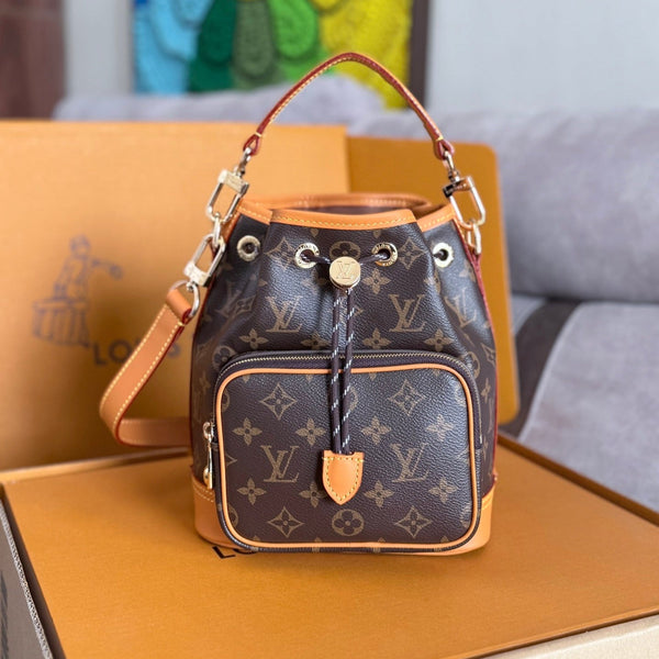LV 25S NOÉ CARGO 24 AUS BRAUNEM MONOGRAMM-CANVAS MIT GOLDENEN HARDWARE