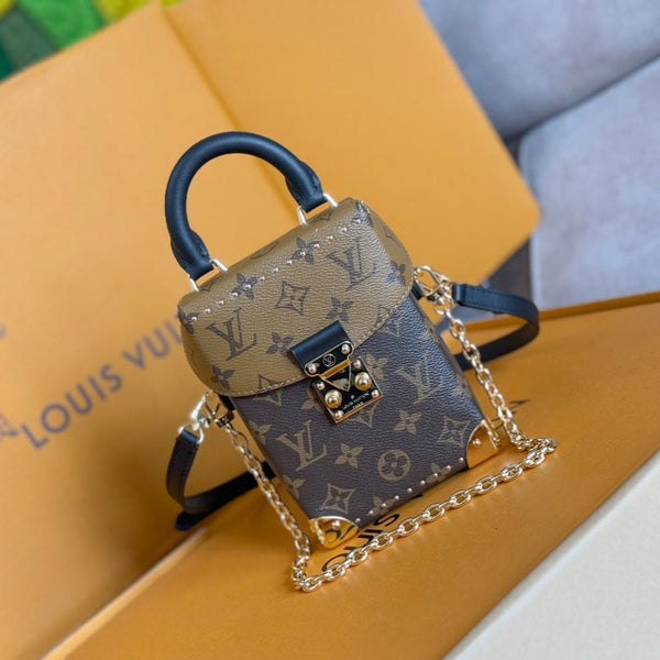 LV 25S Kameratasche 18 aus braunem Kalbsleder mit Monogramm und goldenen Beschlägen