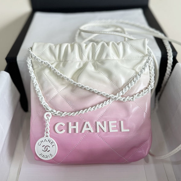 CC HOBO MINI 20CM ROSA WEISSES LAMMLEDER