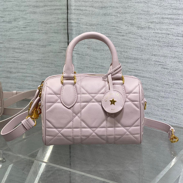 TASCHE GROOVE 20 AUS HELLROSAEM LAMMLEDER