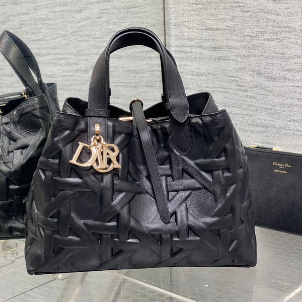 ALWAYS MEDIUM 28 TASCHE AUS SCHWARZEM MACROCANNAGE-KALBSLEDER