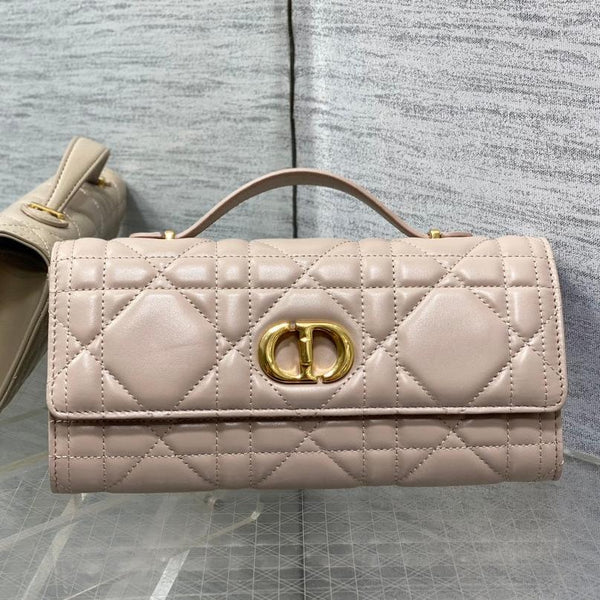 MISS CARO HANDTASCHE 24 AUS BISQUE BEIGE MACROCANNAGE LAMMLEDER