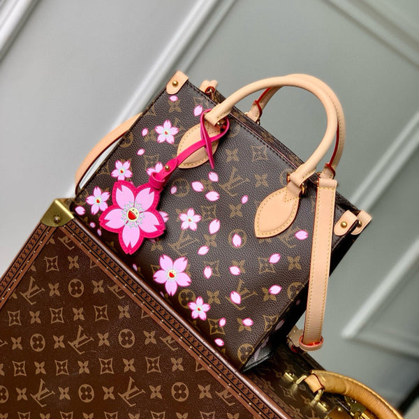 ONTHEGO PM KIRSCHBLÜTE AUS SAKURA-BRAUNEM, BESCHICHTETEM CANVAS MIT MONOGRAMM
