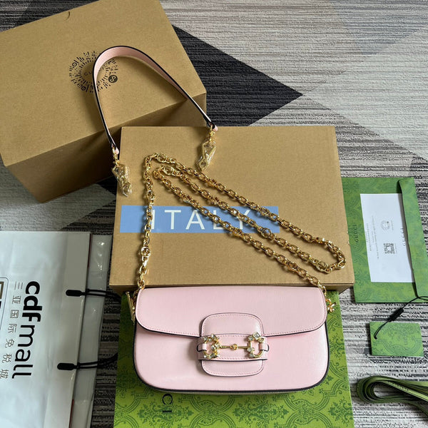 DIAMOND HORSEBIT SCHULTERTASCHE 24 AUS HELLROSA KALBSLEDER MIT GOLDENEN HARDWARE 