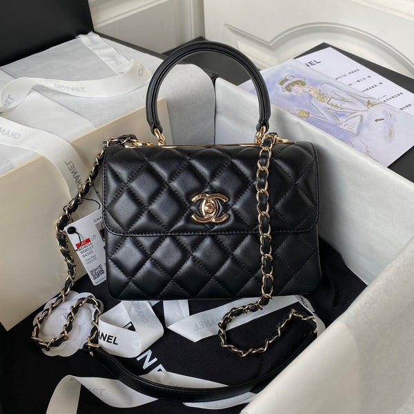 CC SMALL 20 FLAP BAG AUS SCHWARZEM KALBSLEDER MIT KETTE