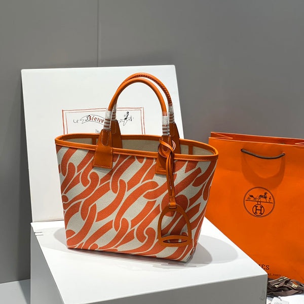STEEPLE 28 TASCHE AUS OFF-WHITE-MIX, HELLORANGE CANVAS UND KALBSLEDER