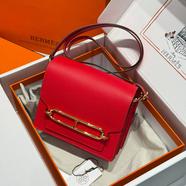 HM ROULIS 18 MINI-TASCHE AUS KARDINALROTEM KALBSLEDER MIT GOLDFARBENEN BESCHLÄGEN