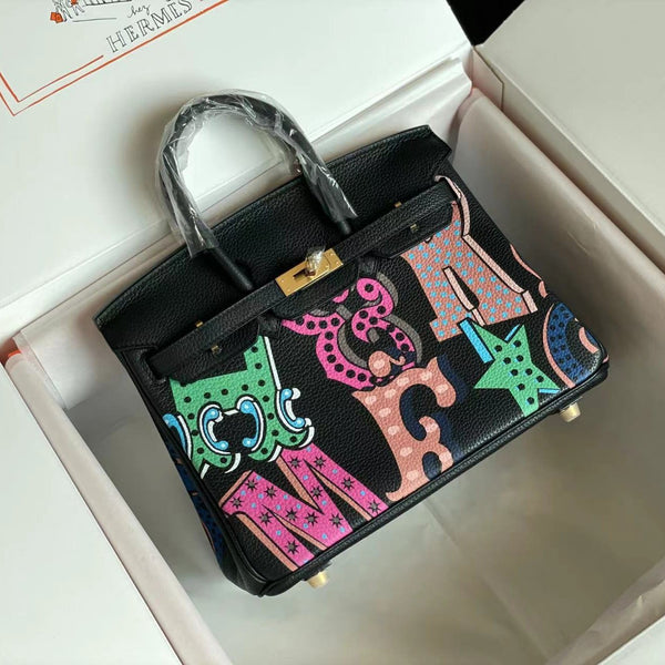 BIRKIN 25 TASCHE AUS SCHWARZEM KALBSLEDER MIT BUNTEM AUFKLEBER (AUF BESTELLUNG HERGESTELLT)