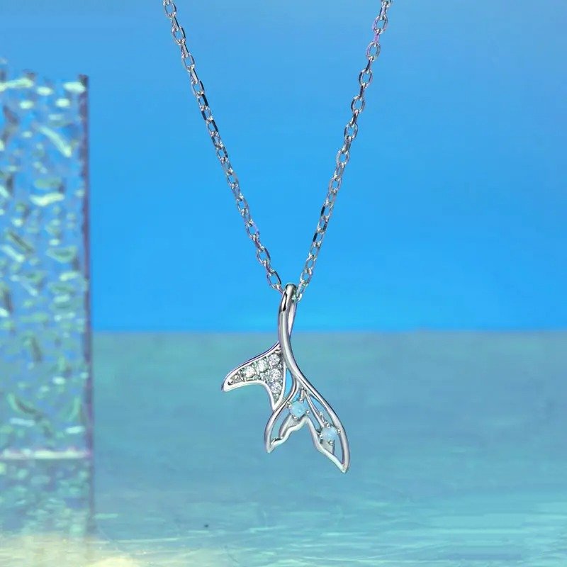 ˇStella JewelryˇFish Tail Necklace for Women