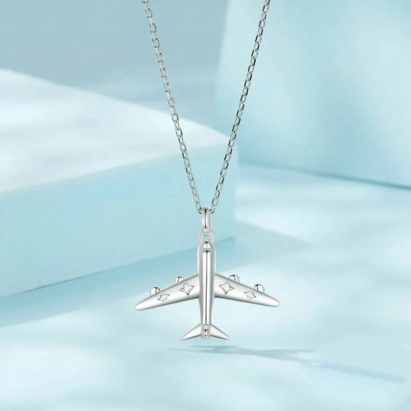 ˇStella JewelryˇDelicate Airplane Pendant Necklace Platinum Plated Necklace