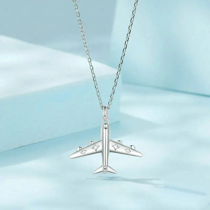 ˇStella JewelryˇDelicate Airplane Pendant Necklace Platinum Plated Necklace