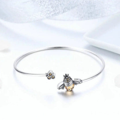 ˇStella JewelryˇCrystal Yellow Bee Bangle Silver Cute Insect Bracelets for Women