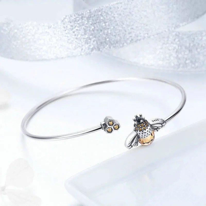 ˇStella JewelryˇCrystal Yellow Bee Bangle Silver Cute Insect Bracelets for Women