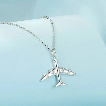ˇStella JewelryˇDelicate Airplane Pendant Necklace Platinum Plated Necklace