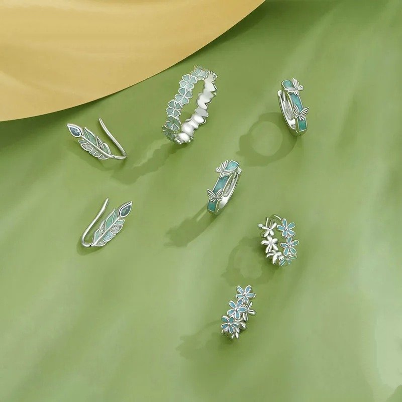 ˇStella JewelryˇMint Green Garland Hoop Earrings Enamel Flower